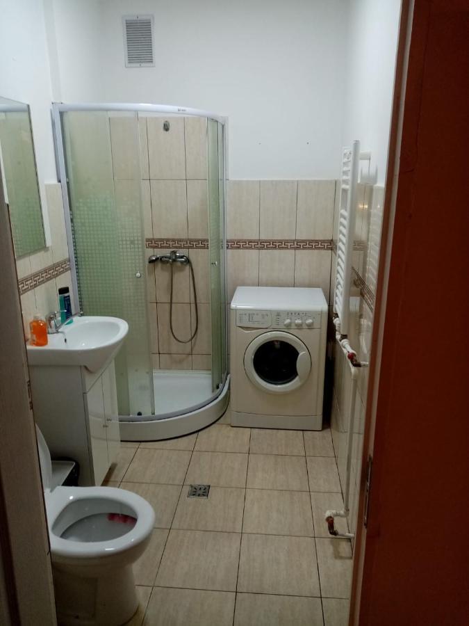 Luxus Apartaments Europe In Piata Universitate ブカレスト エクステリア 写真